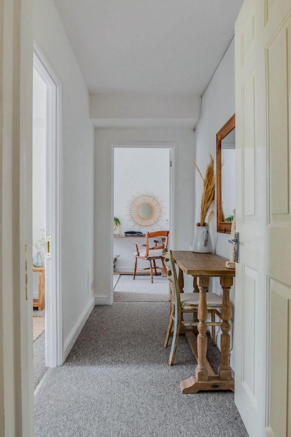 The Malthouse - Naturally Styled Central Apartment ไซเร็นเซสเตอร์ ภายนอก รูปภาพ